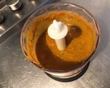 Une image de l'étape 4 de Sauce à la moutarde aigre douce, épices, tomate et romarin.