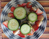 Foto del paso 5 de la receta: Sandwich de pepino y atún 🥒🥑🍓