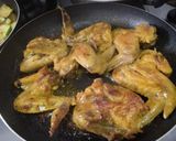Foto del paso 4 de la receta: Alitas de pollo en salsa de naranja agridulces🍊🍗🍯