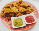 लच्छा प्याज़ पकौड़े (lacha pyaz pakoda recipe in Hindi) रेसिपी चरण 4 फोटो