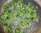 Foto langkah ke 2 dari resep Sup Ayam Cabe Ijo.
