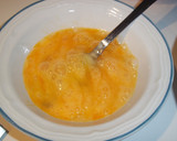 Foto del paso 2 de la receta: Berenjenas rebozadas con queso rallado y en polvo