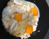 รูปขั้นตอนการทำที่ 3 ของ ผัดซีอิ๊วอกไก่เส้นเล็ก(จะว่าคลีนก็ได้)