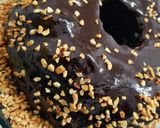 صورة لخطوة 7 من وصفة كيكة الشوكولا بالبندق🍰🍫🍫🌰🌰