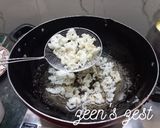 A picture of step 4 of Sabudana Badiyan.