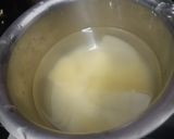 A picture of step 2 of Non fried potato chips.