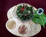A picture of step 6 of Peanut Crackling Spinach.