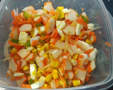 Foto del paso 1 de la receta: Tortitas de trigo con surimi y mahonesa de jengibre y ajo