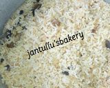 A picture of step 5 of Kilishi rice and green shredded beef.