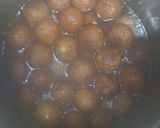 A picture of step 4 of Gulab jamun.