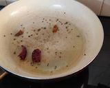 A picture of step 3 of Drumstick flower stir fry.