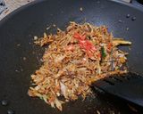Foto langkah ke 4 dari resep Tongkol Suwir Balado.