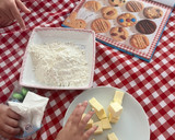 Foto del paso 1 de la receta: Galletas de mantequilla muy fáciles de Mateo y Carmen 🍪👧🏼🧒🏼