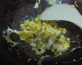 Foto langkah ke 2 dari resep Nasi Goreng Tidak Pakai Kecap.