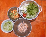 Hình bước làm 2 của món Cơm 1 người #3 - Vây cá Hồi chiên muối ớt + Canh mướp + Salad Thập cẩm