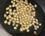 A picture of step 2 of Fried Soybeans.