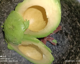Foto del paso 2 de la receta: Huevos rellenos de crema de aguacate
