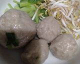 Foto langkah ke 4 dari resep Bakso Segar Ekstra Sayur.