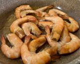 Foto langkah ke 2 dari resep Udang Saus Padang.