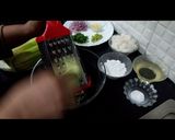 A picture of step 2 of Zucchini Kabab.