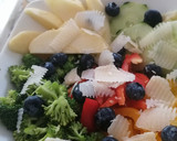 Foto del paso 3 de la receta: Ensalada de pimientos y brócoli🥦🥒🍏🥗