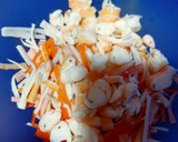 Foto del paso 4 de la receta: Ensaladilla de buey de mar y cangrejo real