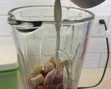A picture of step 3 of A simple smoothie bowl.