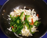 *செஷ்வான் வெஜ், ஹக்கா நூடுல்ஸ்*(schezwan veg hakka noodles recipe in tamil) ரெசிபி ஸ்டேப் 6 புகைப்படம்