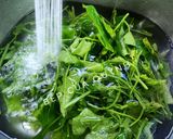Hình bước làm 1 của món Ngọn Su Su Xào Tóp Mỡ