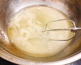 Hình bước làm 4 của món Bánh bông lan bằng nồi cơm điện 🍰