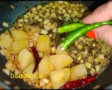 চিংড়ি মাছ দিয়ে কুমড়ো ও পুঁইশাকের ঘন্ট রেসিপি ধাপ - 2 ছবি