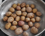 Foto del paso 1 de la receta: Papas arrugás con mojos