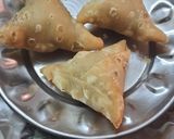 સમોસા ચાટ (Samosa Chaat Recipe in Gujarati) રેસીપી સ્ટેપ1ફોટો