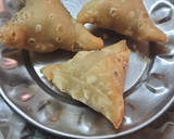 સમોસા ચાટ (Samosa Chaat Recipe in Gujarati) રેસીપી સ્ટેપ1ફોટો