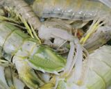 Foto langkah ke 1 dari resep Udang Ronggeng Kukus Simple.