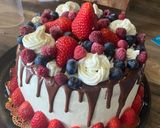 Une image de l'étape 26 de Layer cake aux fruits rouges.