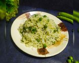 A picture of step 2 of Matar pulao.