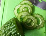 Gambar langkah 1 resipi Kerepek peria.