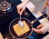 Foto langkah ke 2 dari resep Toast Bread Choco Mozzarella.