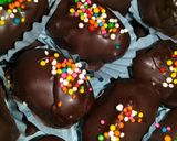 Foto langkah ke 5 dari resep Kurma coklat isi elmer glaze.