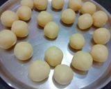 सूजी/रवा के गुलाब जामुन (Suji/ rava ke gulabjamun recipe in Hindi) रेसिपी चरण 2 फोटो