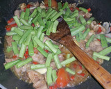 Foto langkah ke 4 dari resep Tumis Ati Ampela Buncis Pedas Manis.