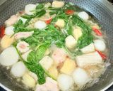 Gambar langkah 4 resipi 👩‍🍳Sup Sayur Bayam Enoki.