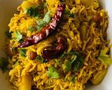 खान्देशी मसाला खिचडी (masala khichdi recipe in marathi) रेसिपी स्टेप 2 फोटो 