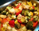 Foto del paso 3 de la receta Verduras al horno con pechuga adobada