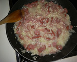 Foto del paso 3 de la receta: Arroz con queso, salchicha y jamón York