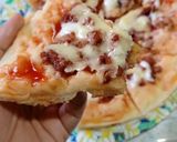 Foto langkah ke 5 dari resep Pizza Kornet Teflon.