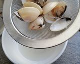 Foto del paso 3 de la receta: Garbanzos con gambas y almejas