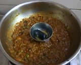 A picture of step 5 of Baigan bharta (in cooker).