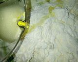 Foto langkah ke 3 dari resep Bolu Kukus Lapis Tepung Ketan.